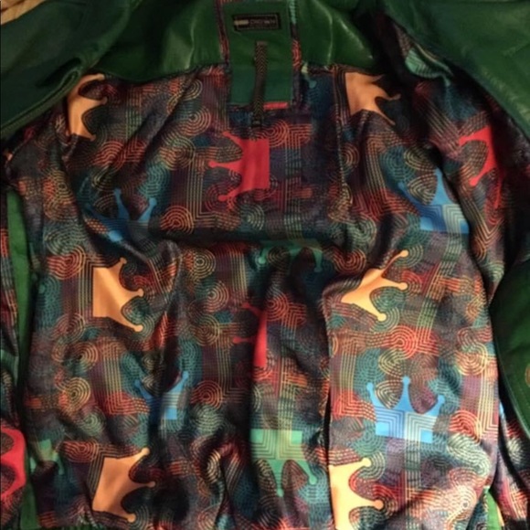 Jackets - Picture 5 of 16